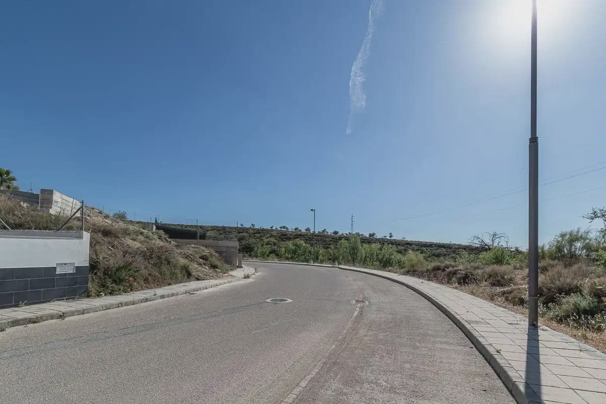 Tontti myytävänä paikassa La Zubia - 65 000 € (Ref: 9837576)