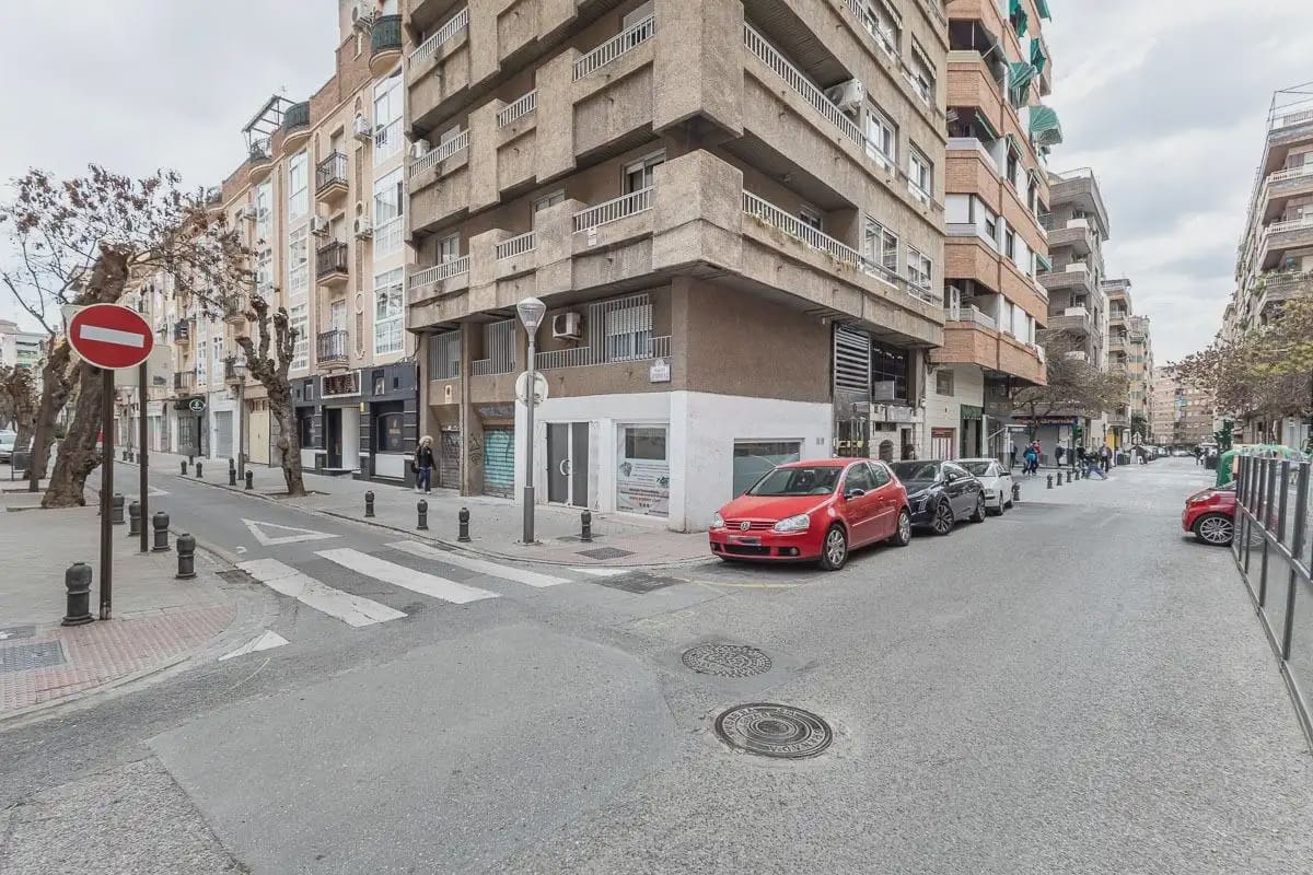 Kommersiell til salgs i Granada by - € 64 900 (Ref: 9837577)