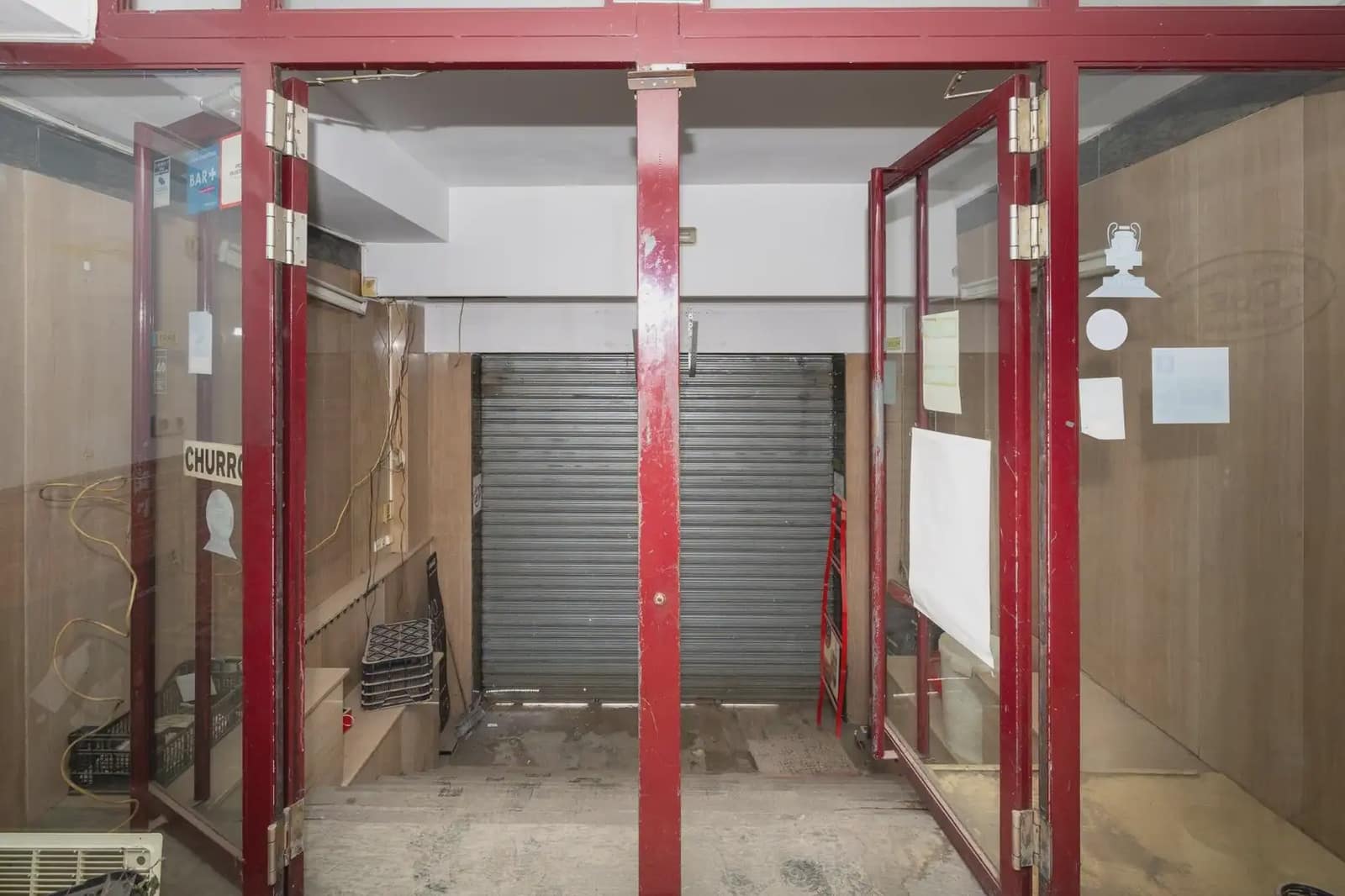 Local Comercial en Granada ciudad en venta - 185.000 € (Ref: 9837578)
