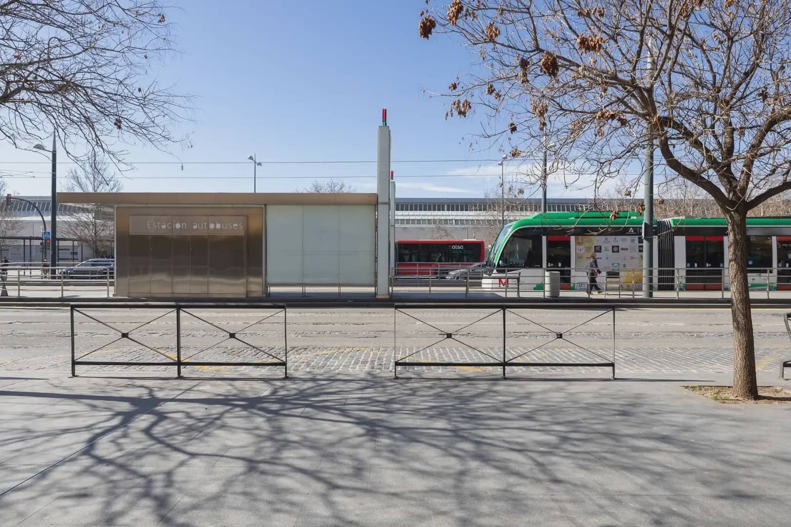 Local Comercial en Granada ciudad en venta - 185.000 € (Ref: 9837578)