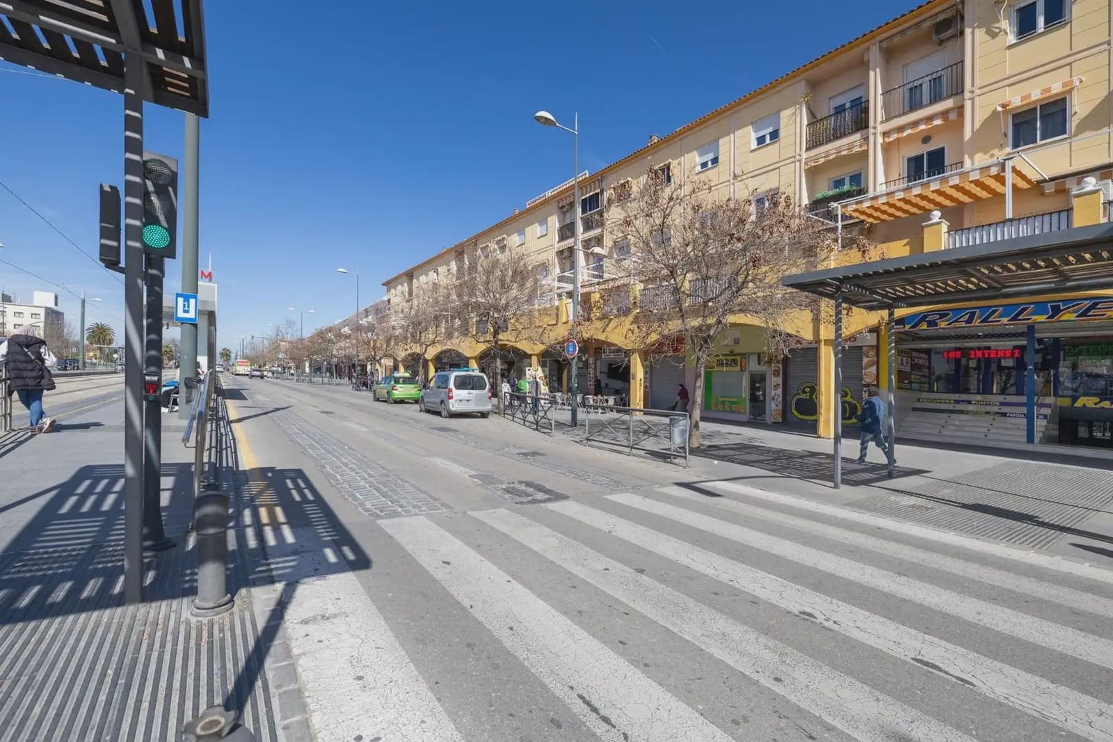 Local Comercial en Granada ciudad en venta - 185.000 € (Ref: 9837578)