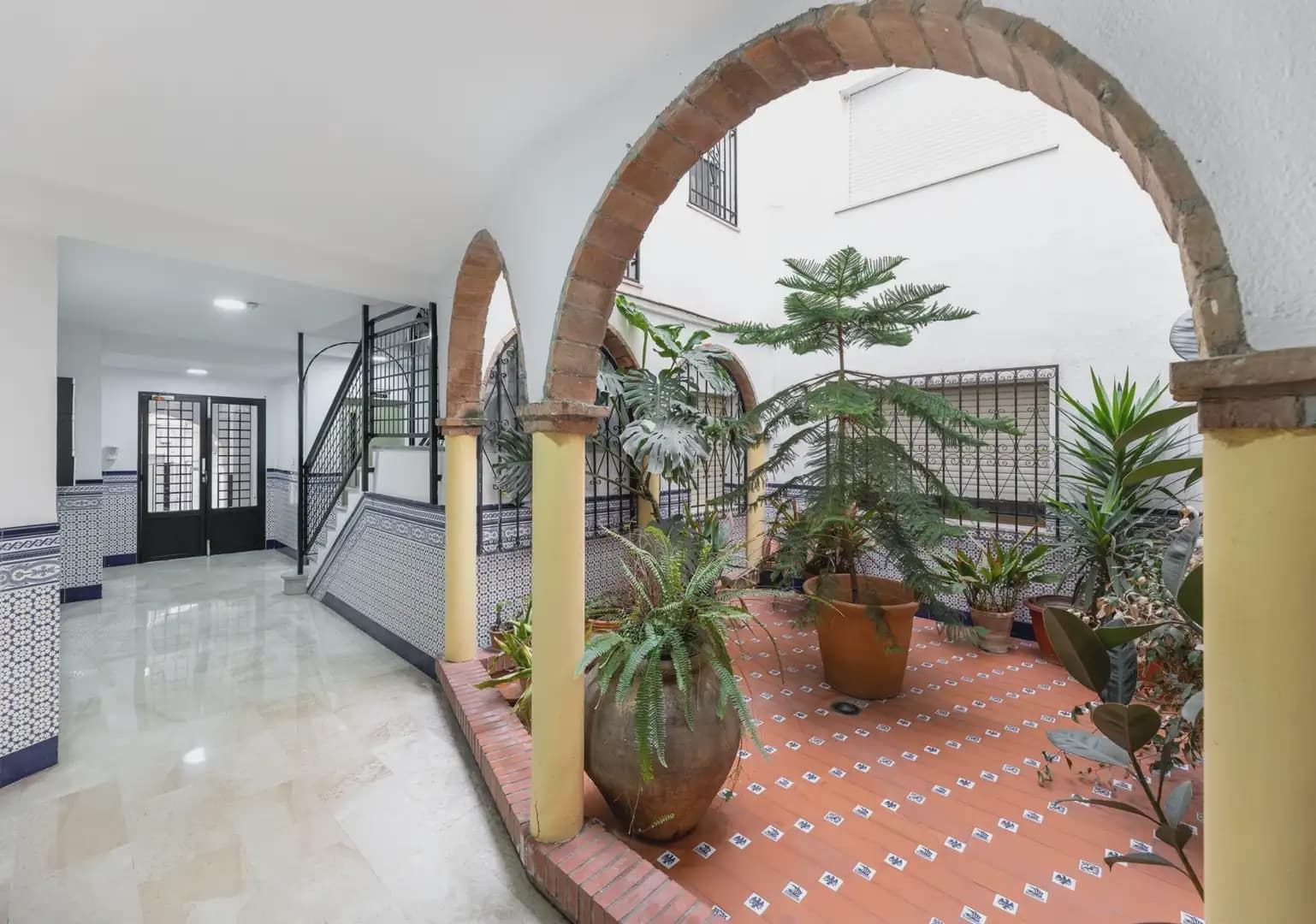 Wohnung zu verkaufen in Granada Stadt - 335.000 € (Ref: 9837579)