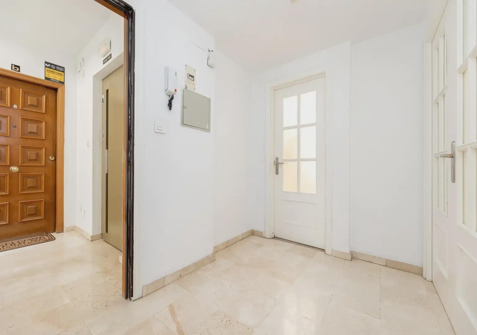 Wohnung zu verkaufen in Granada Stadt - 335.000 € (Ref: 9837579)