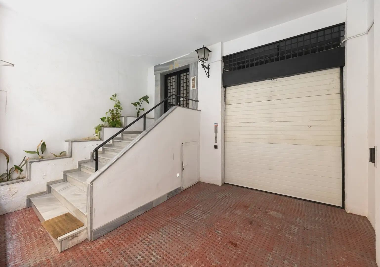 Wohnung zu verkaufen in Granada Stadt - 335.000 € (Ref: 9837579)