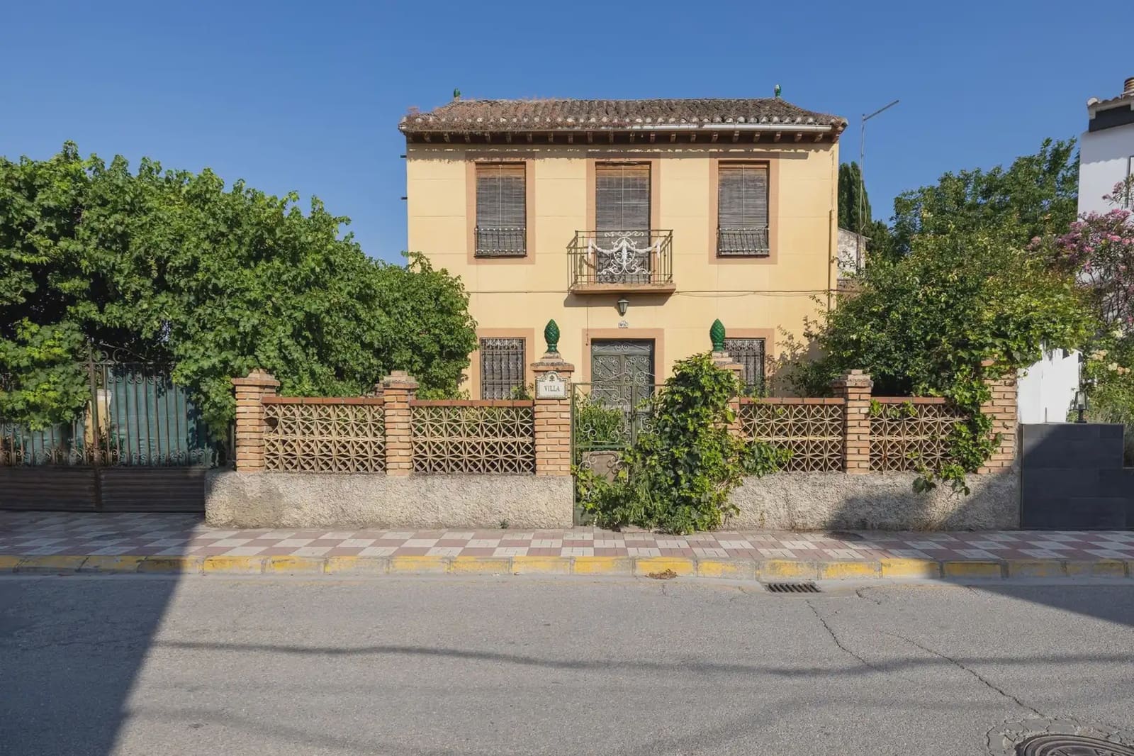 Finca/Landgut zu verkaufen in Chauchina mit Pool - 225.000 € (Ref: 9837590)