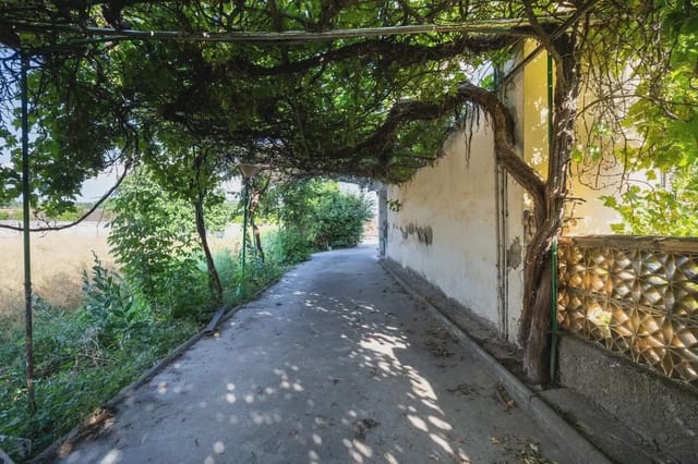 Finca/Herregård til salgs i Chauchina med svømmebasseng - € 225 000 (Ref: 9837590)