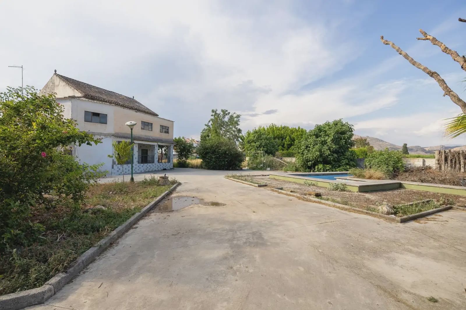 Finca/Landgut zu verkaufen in Chauchina mit Pool - 225.000 € (Ref: 9837590)