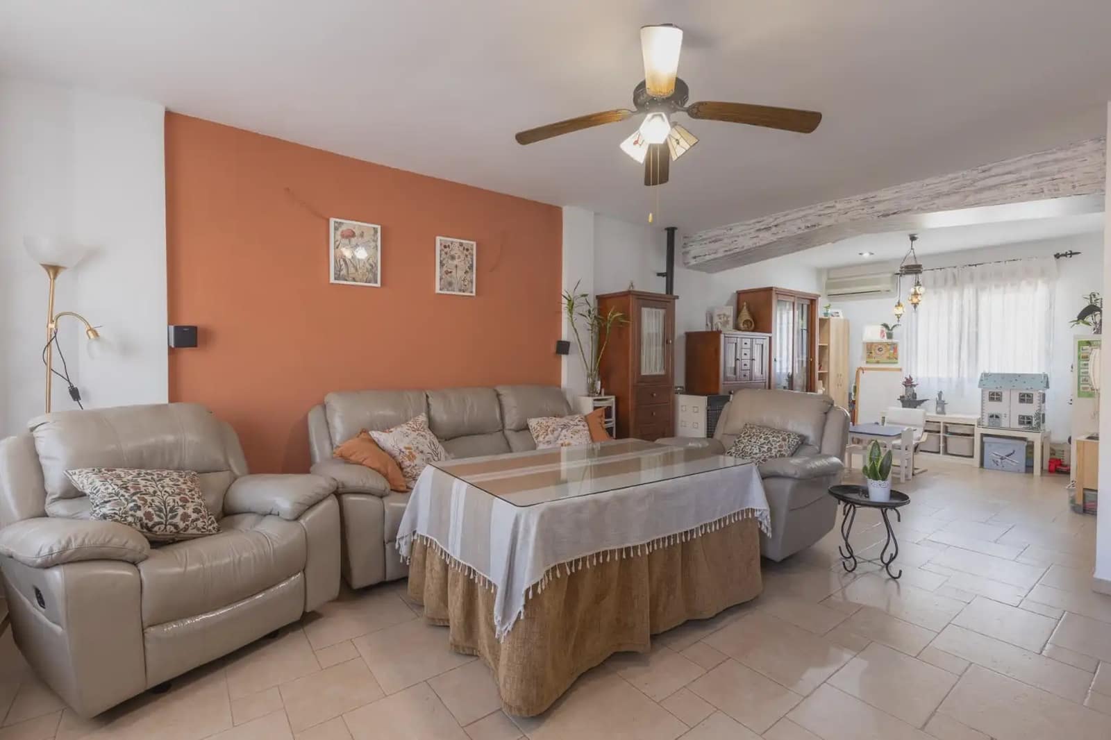 Townhouse for sale in Chauchina with garage - € 285,900 (Ref: 9837594)