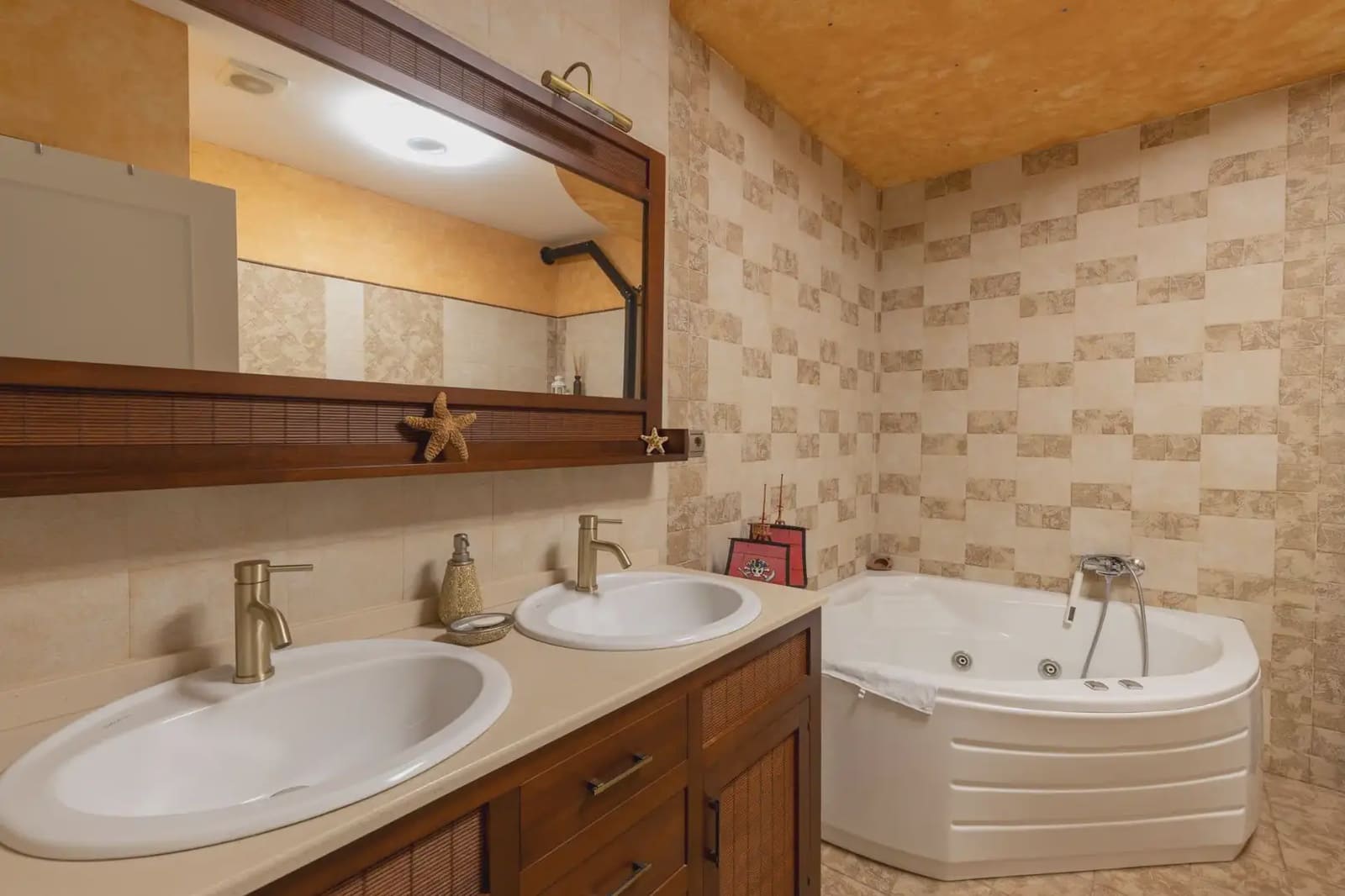 Townhouse for sale in Chauchina with garage - € 285,900 (Ref: 9837594)