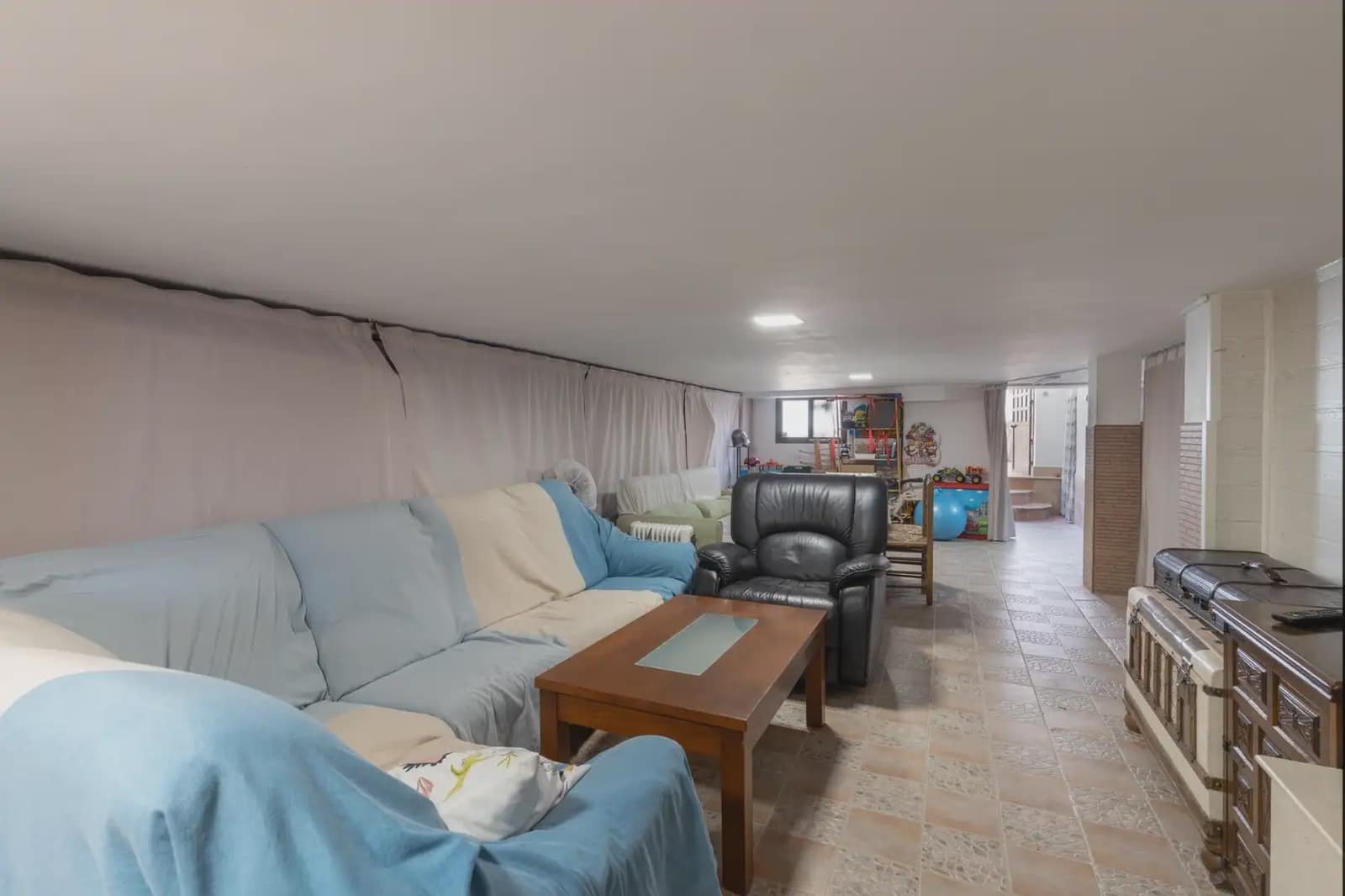 Townhouse for sale in Chauchina with garage - € 285,900 (Ref: 9837594)