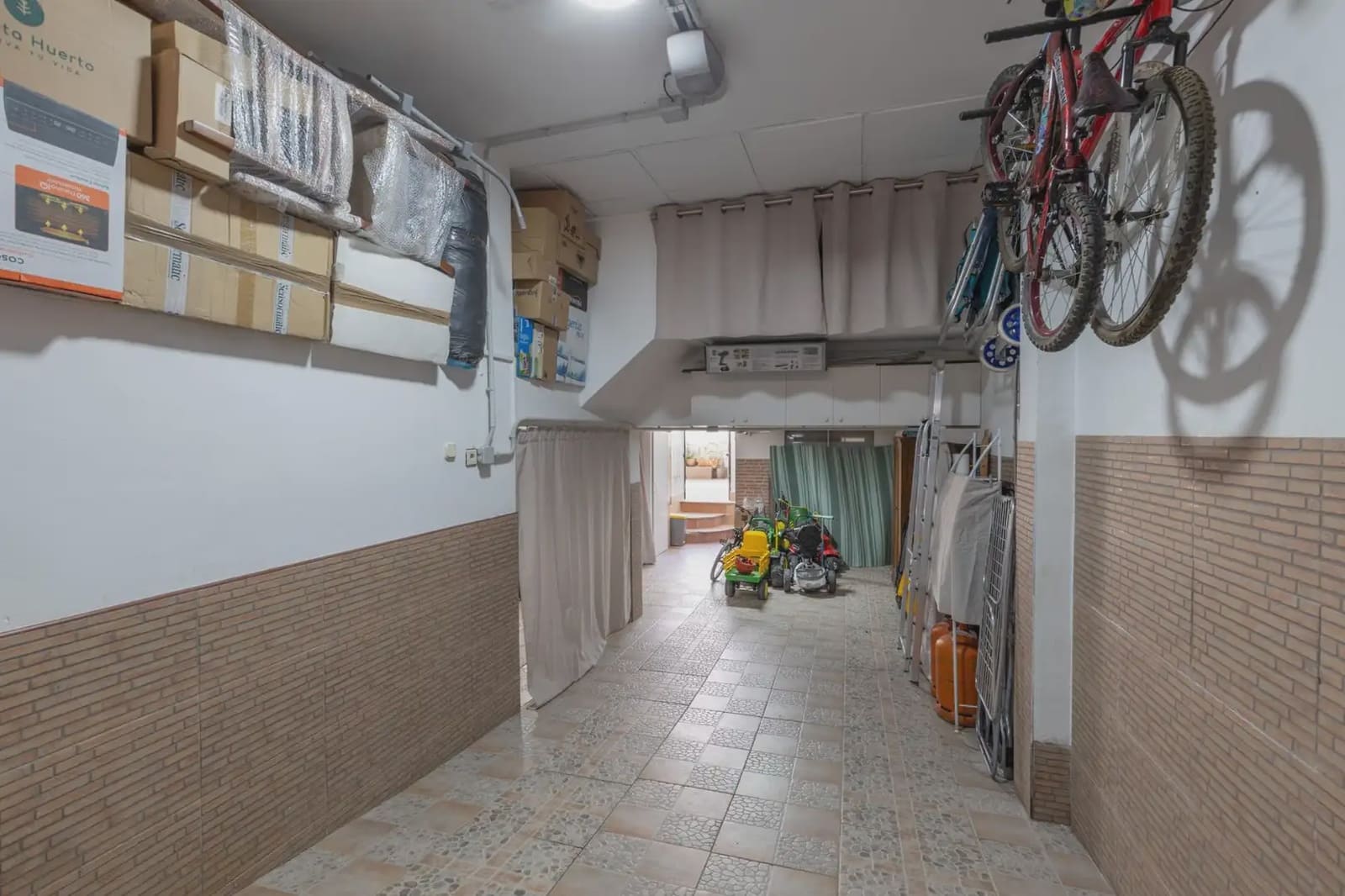 Townhouse for sale in Chauchina with garage - € 285,900 (Ref: 9837594)
