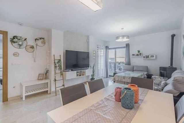 Omakotitalo myytävänä paikassa Las Gabias mukana uima-altaan 
autotalli - 279 000 € (Ref: 9837595)