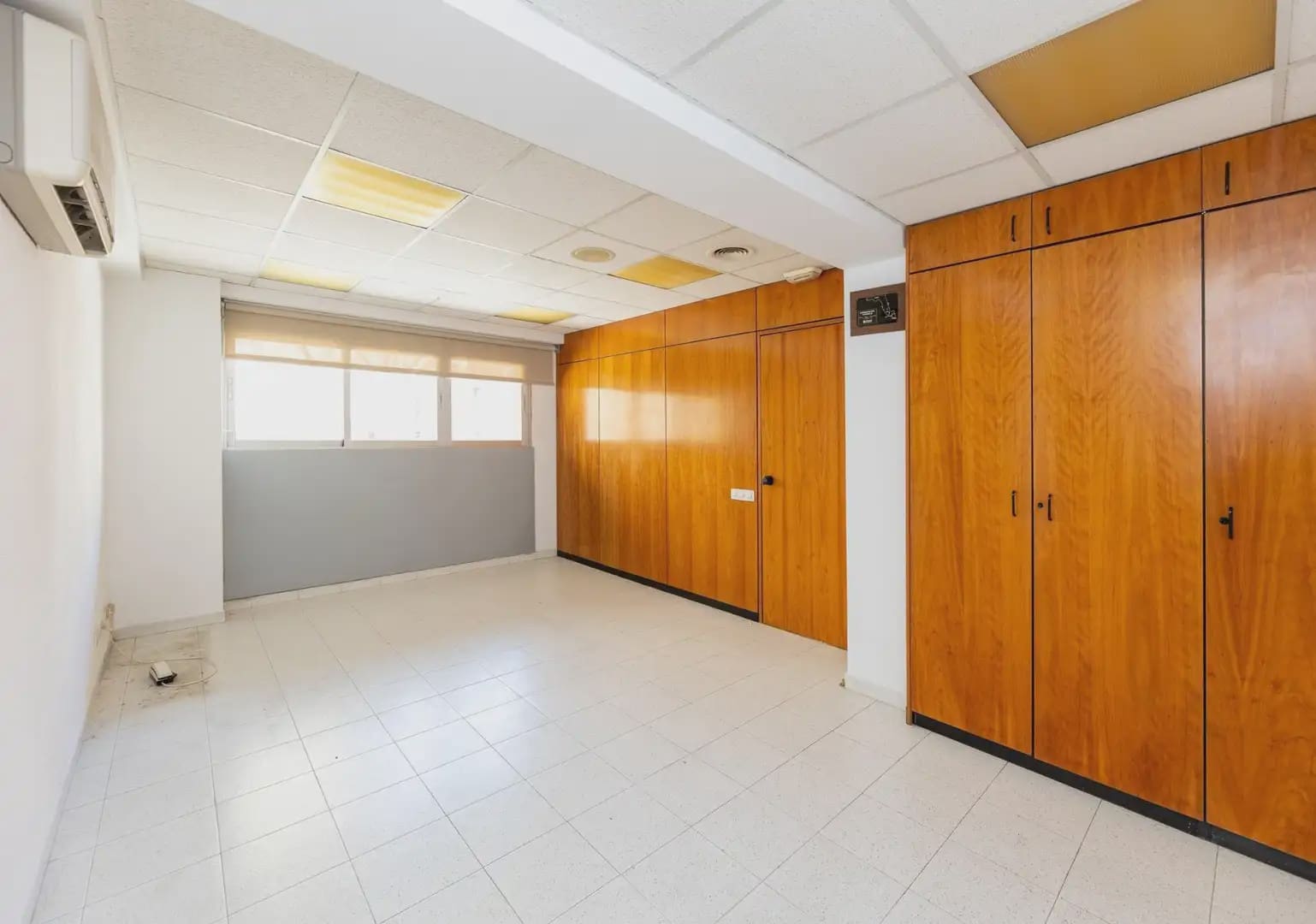 Flat for sale in Granada city - € 490,000 (Ref: 9837597)