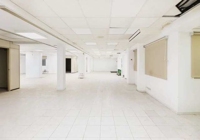 Erhverv til salg i Centro - Sagrario, Granada by - € 980.000 (Ref: 9837598)