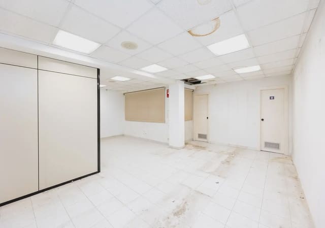 Erhverv til salg i Centro - Sagrario, Granada by - € 980.000 (Ref: 9837598)