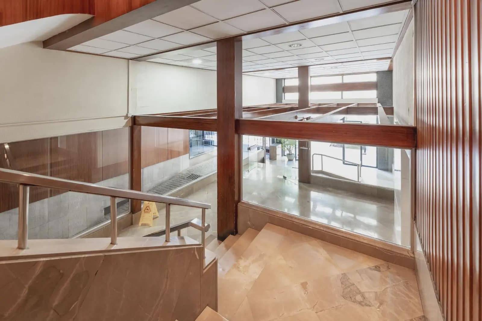 Gewerbe zu verkaufen in Granada Stadt - 980.000 € (Ref: 9837598)