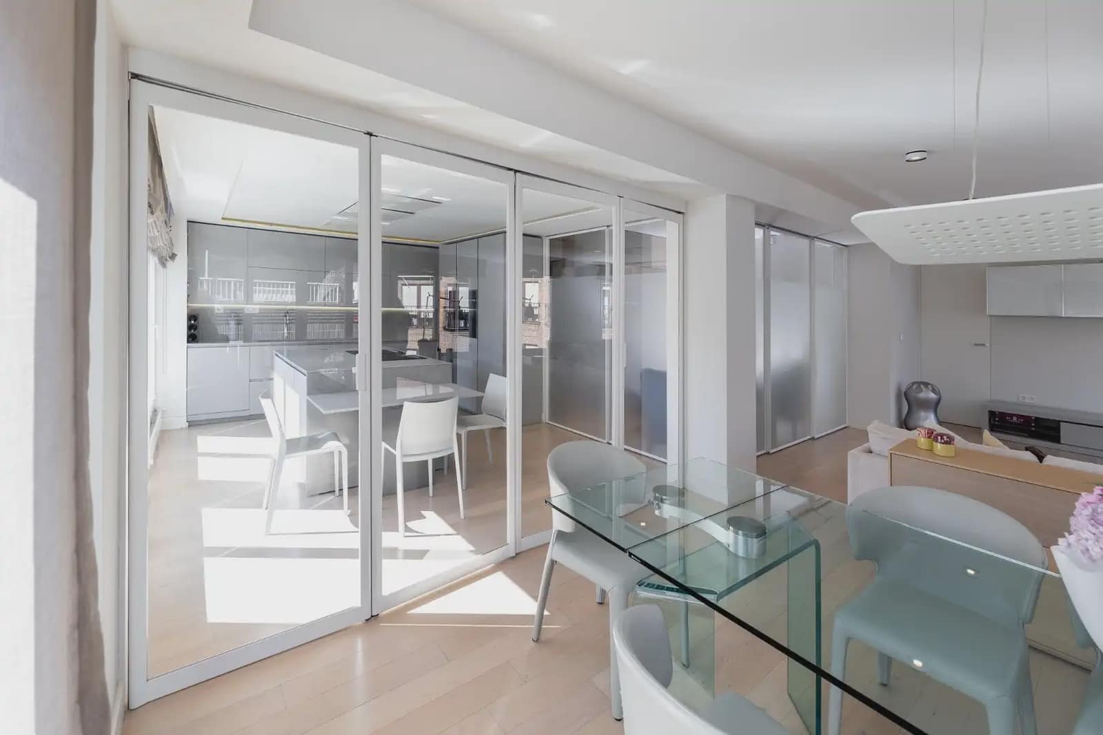 Flat for sale in Granada city - € 890,000 (Ref: 9837599)