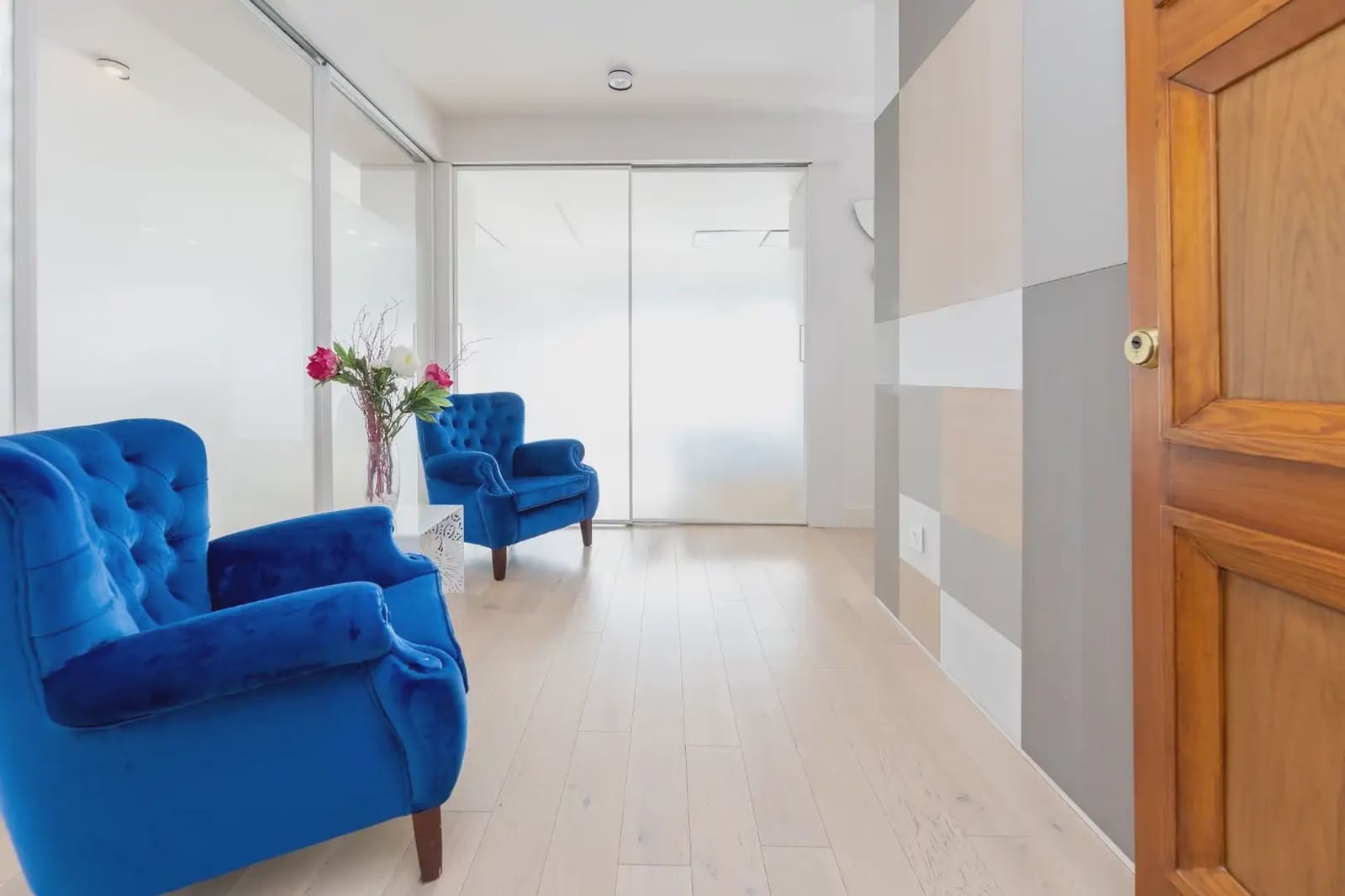 Flat for sale in Granada city - € 890,000 (Ref: 9837599)