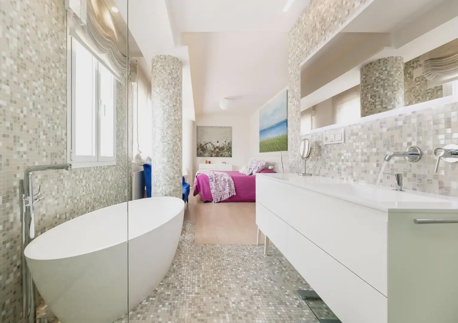 Flat for sale in Granada city - € 890,000 (Ref: 9837599)