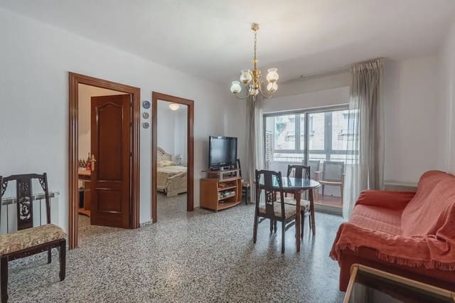 3 bedroom Flat for sale in Camino de Ronda - Rosaleda, Granada city - € 245,000 (Ref: 9837601)