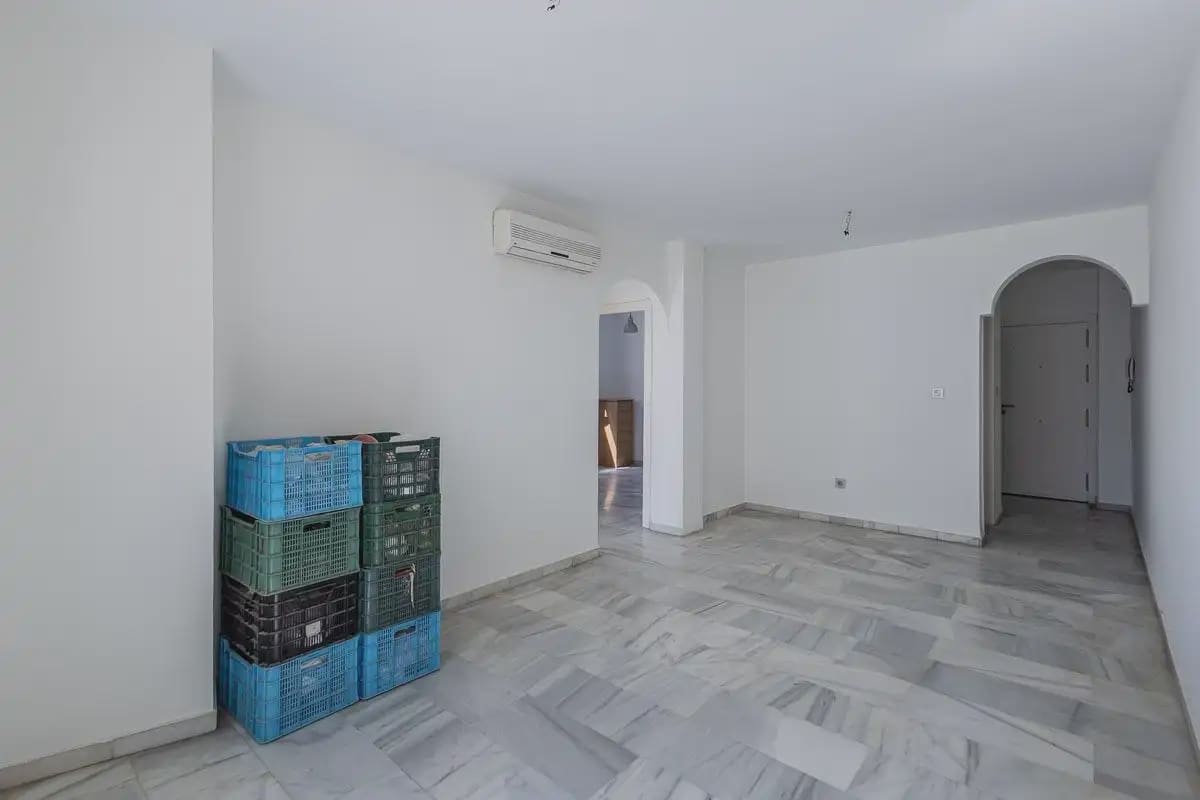 2 bedroom Flat for sale in Cenes de la Vega with garage - € 135,000 (Ref: 9837604)