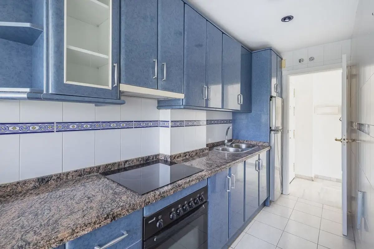 2 bedroom Flat for sale in Cenes de la Vega with garage - € 135,000 (Ref: 9837604)