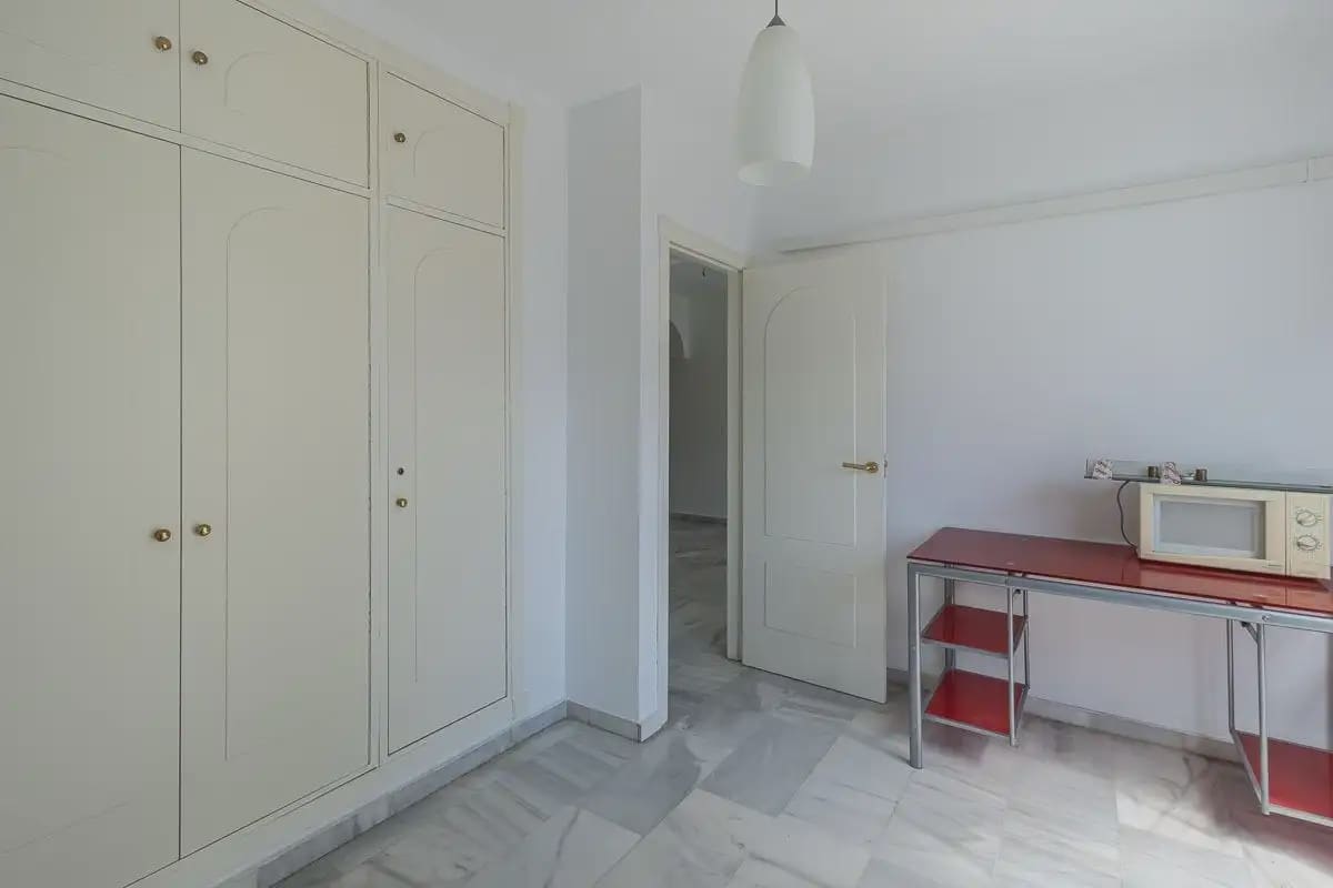 2 bedroom Flat for sale in Cenes de la Vega with garage - € 135,000 (Ref: 9837604)