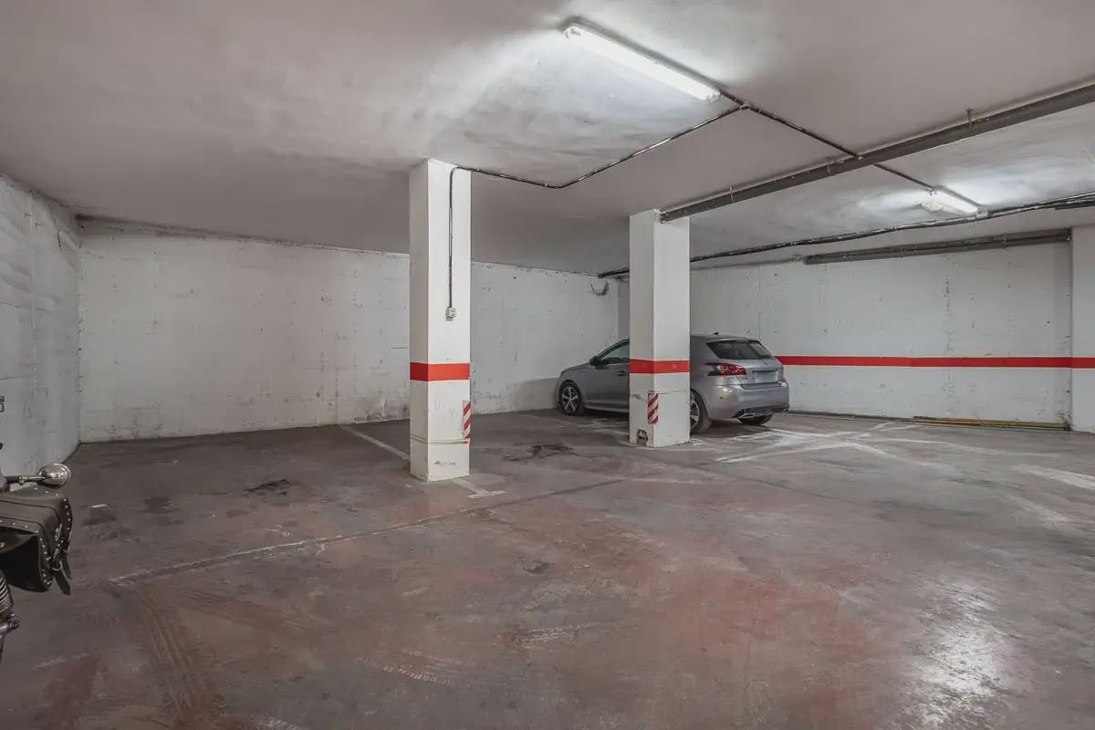 2 bedroom Flat for sale in Cenes de la Vega with garage - € 135,000 (Ref: 9837604)