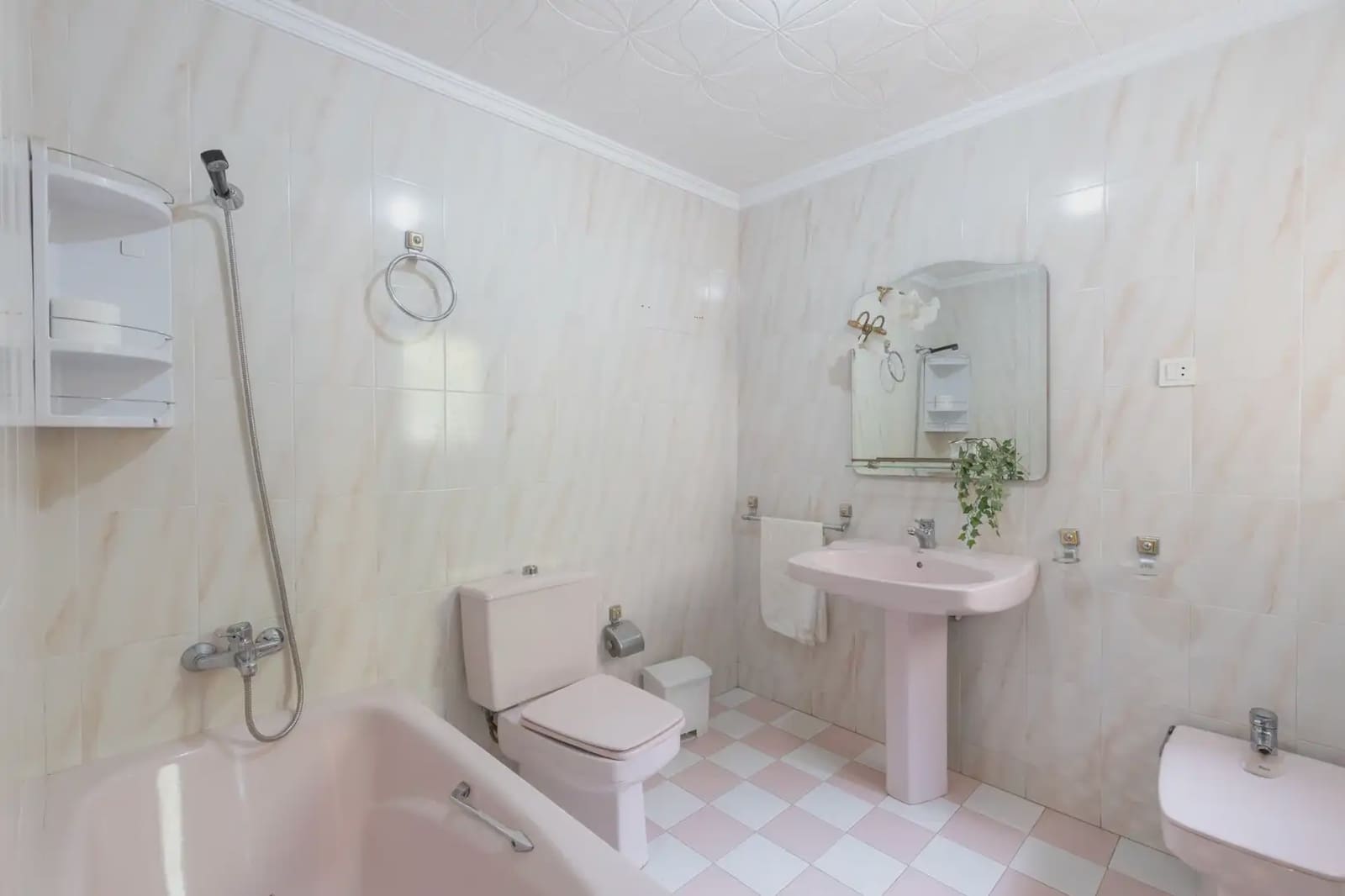 Byhus til salg i Armilla med garage - € 295.000 (Ref: 9837605)