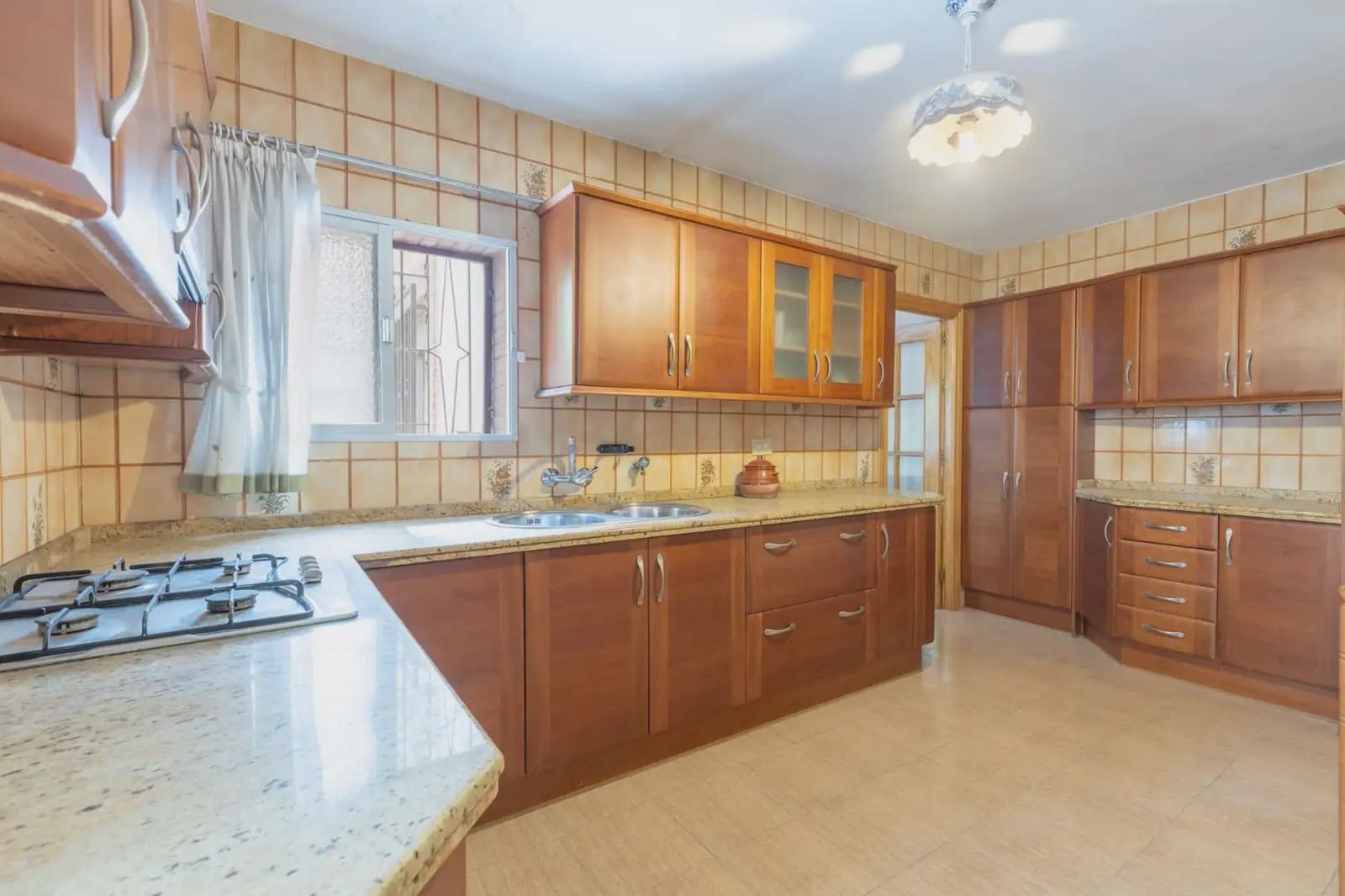 Byhus til salg i Armilla med garage - € 295.000 (Ref: 9837605)