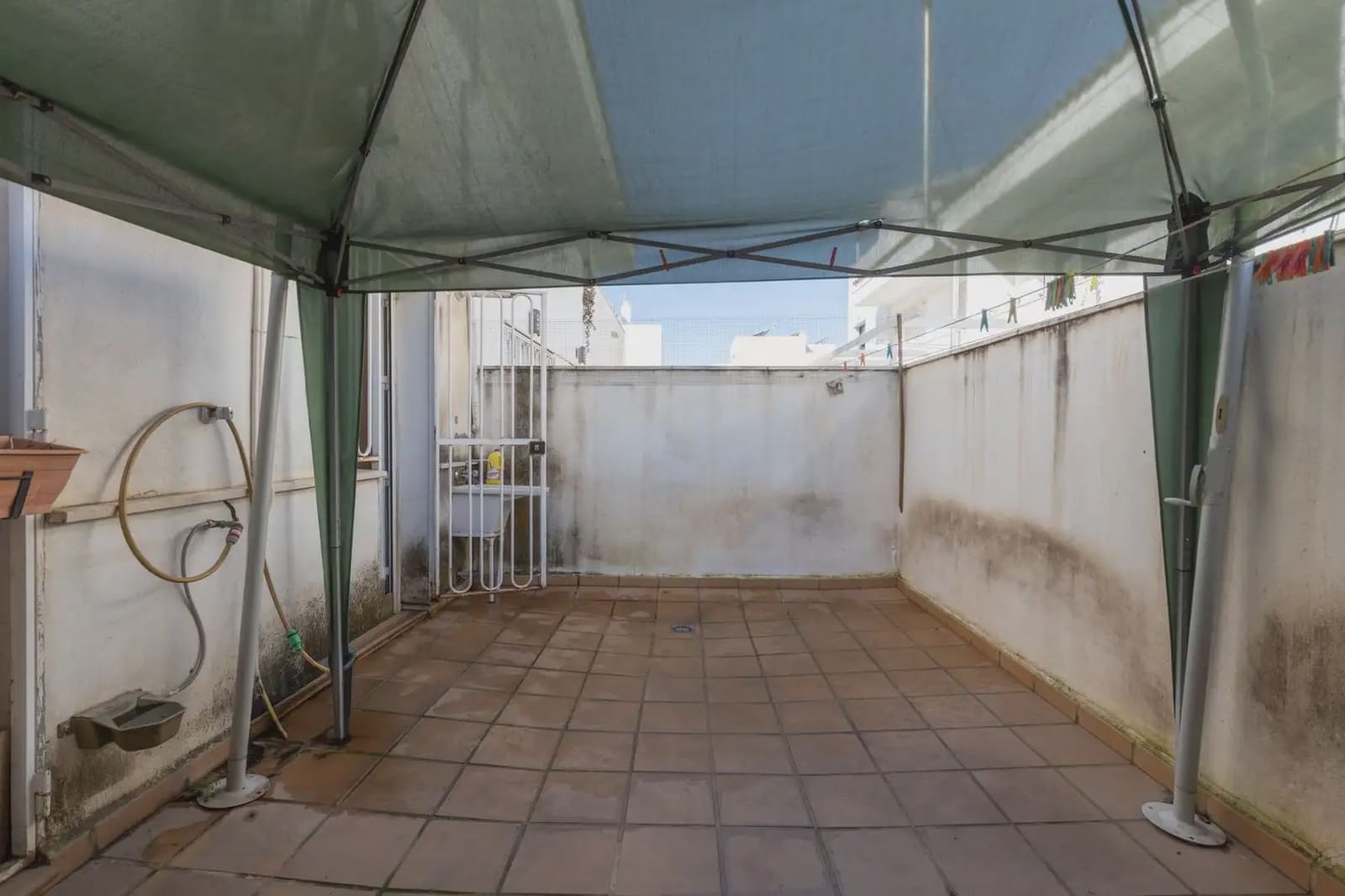 Omakotitalo myytävänä paikassa Churriana de la Vega - 345 000 € (Ref: 9837607)