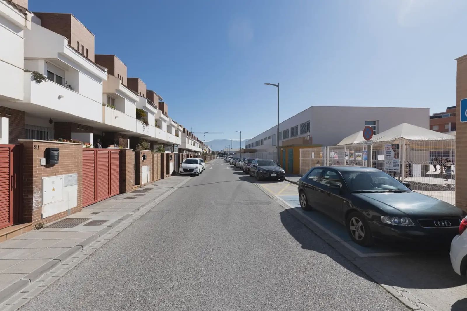 Omakotitalo myytävänä paikassa Churriana de la Vega - 345 000 € (Ref: 9837607)