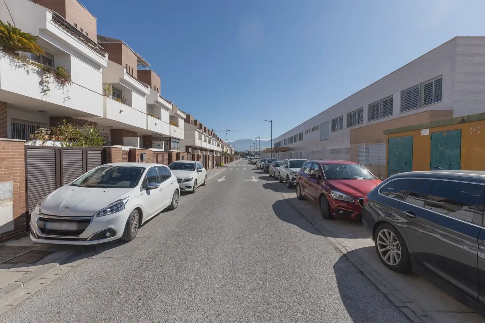 Omakotitalo myytävänä paikassa Churriana de la Vega - 345 000 € (Ref: 9837607)