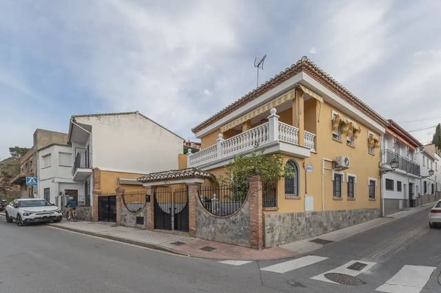Omakotitalo myytävänä paikassa Bola de Oro - Serrallo, Granada kaupunki mukana 
autotalli - 595 000 € (Ref: 9837608)