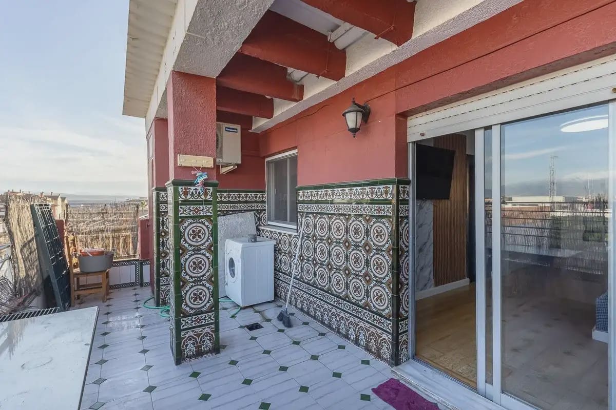 Lejlighed til salg i Atarfe med garage - € 125.000 (Ref: 9837610)