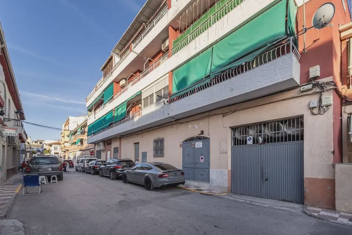 Lejlighed til salg i Atarfe med garage - € 125.000 (Ref: 9837610)