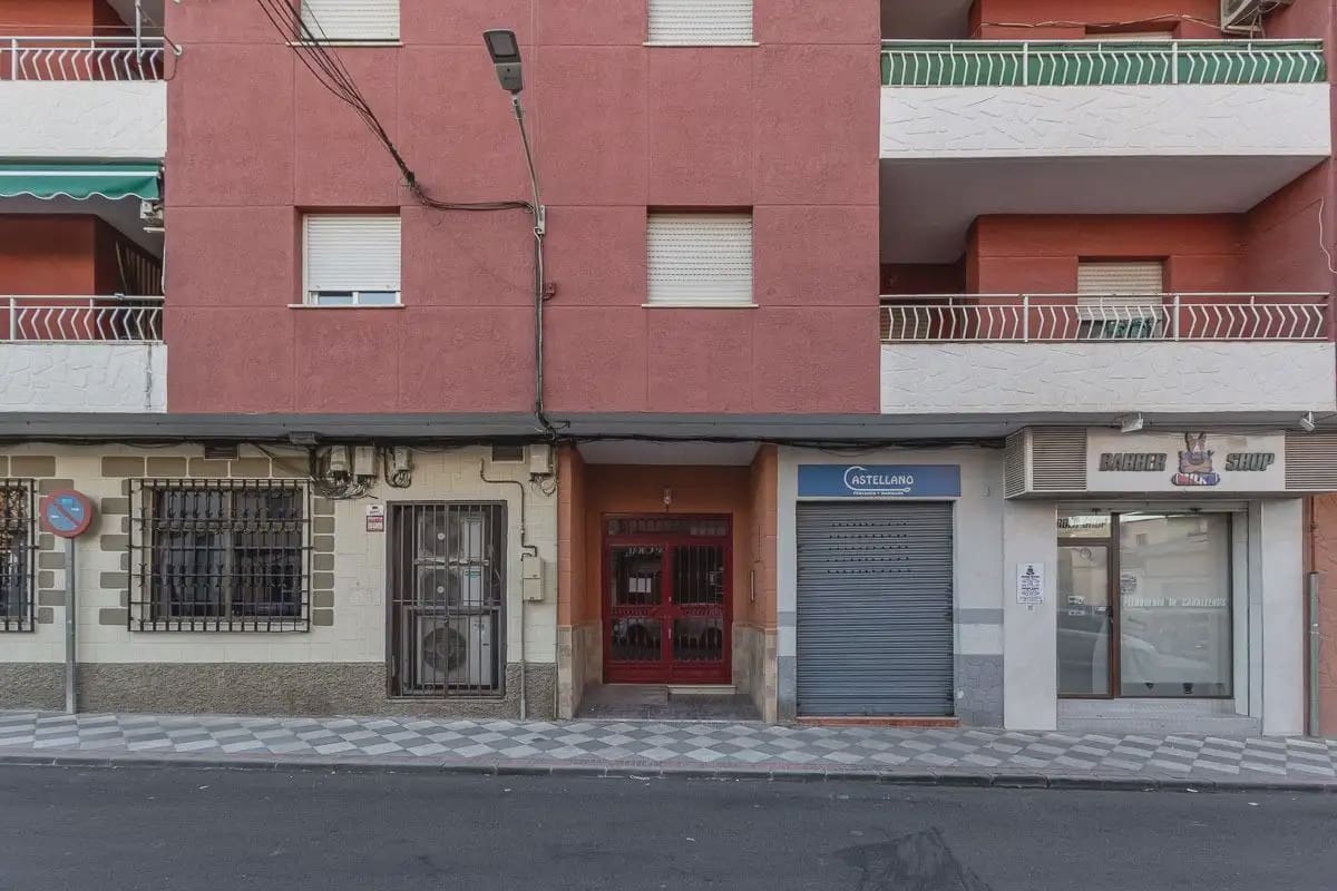 Lejlighed til salg i Atarfe med garage - € 125.000 (Ref: 9837610)