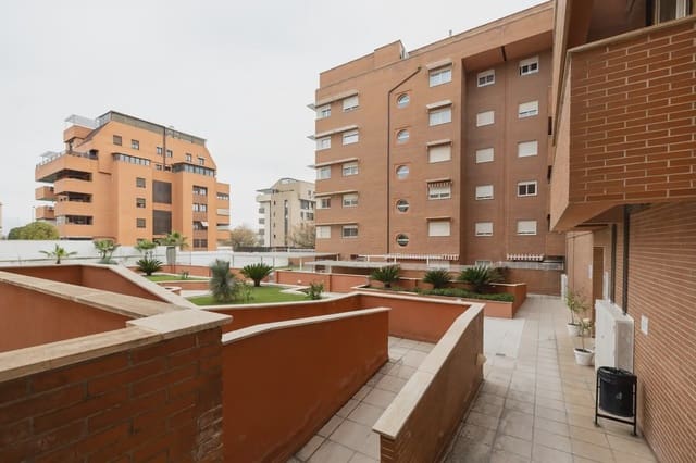 Appartamento in vendita in Avda. Federico Garcia Lorca - Nueva Estación Autobuses, Granada città con piscina garage - 289.990 € (Rif: 9837612)