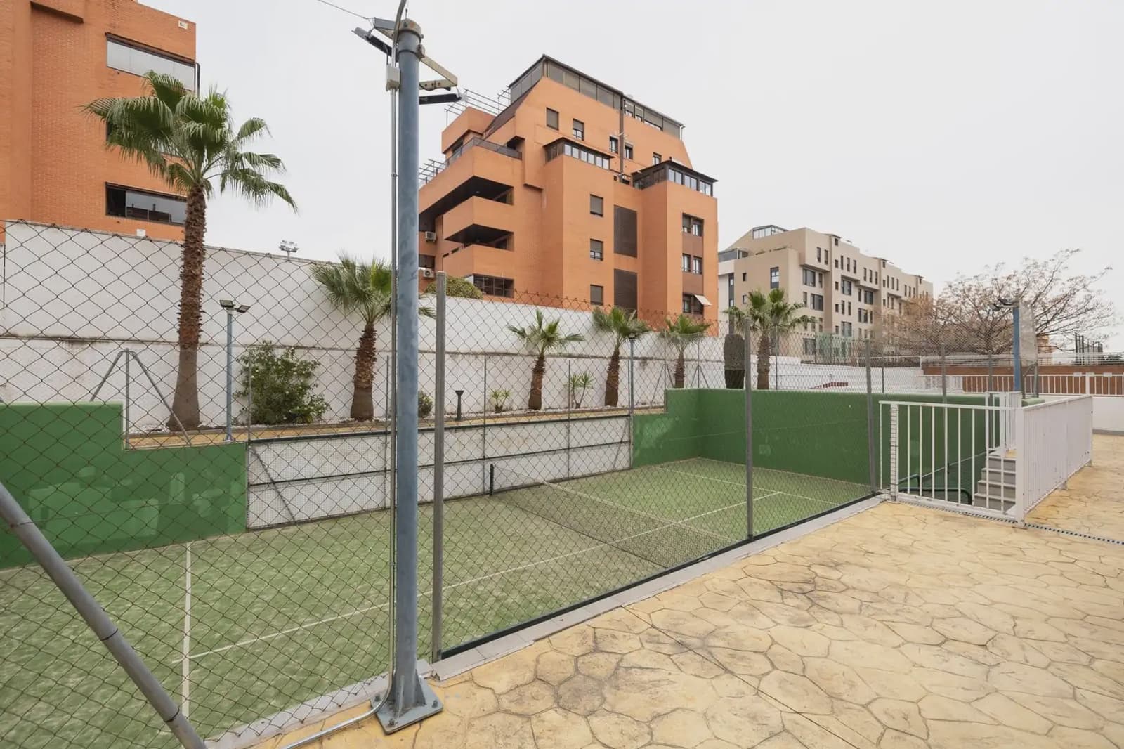 Appartamento in vendita in Granada citta con piscina garage - 289.990 € (Rif: 9837612)