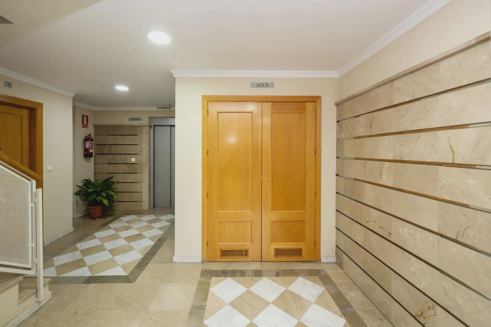 Appartamento in vendita in Granada citta con piscina garage - 289.990 € (Rif: 9837612)
