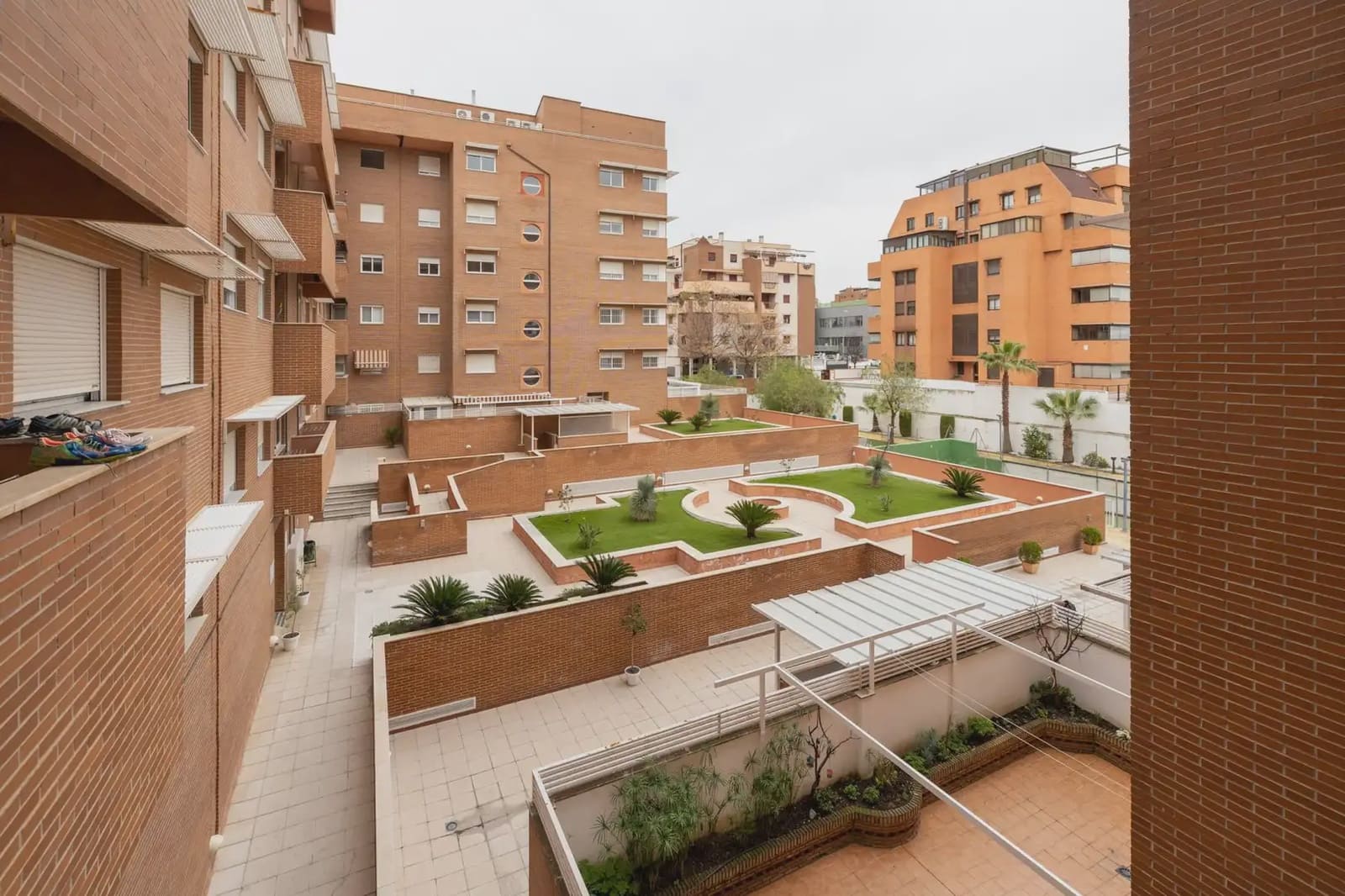Appartamento in vendita in Granada citta con piscina garage - 289.990 € (Rif: 9837612)