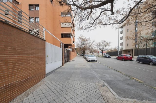 Appartamento in vendita in Avda. Federico Garcia Lorca - Nueva Estación Autobuses, Granada città con piscina garage - 289.990 € (Rif: 9837612)