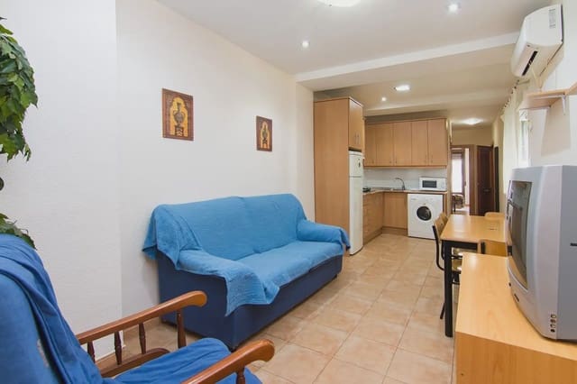 Hus til salgs i Centro - Sagrario, Granada by - € 1 700 000 (Ref: 9837613)