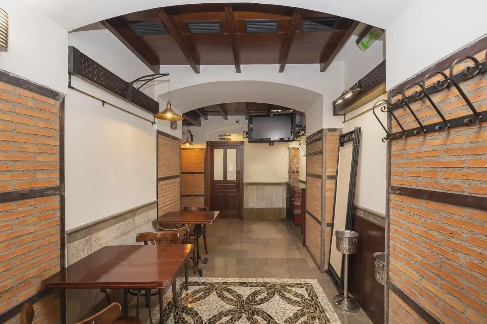 Hus til salgs i Granada by - € 1 700 000 (Ref: 9837613)