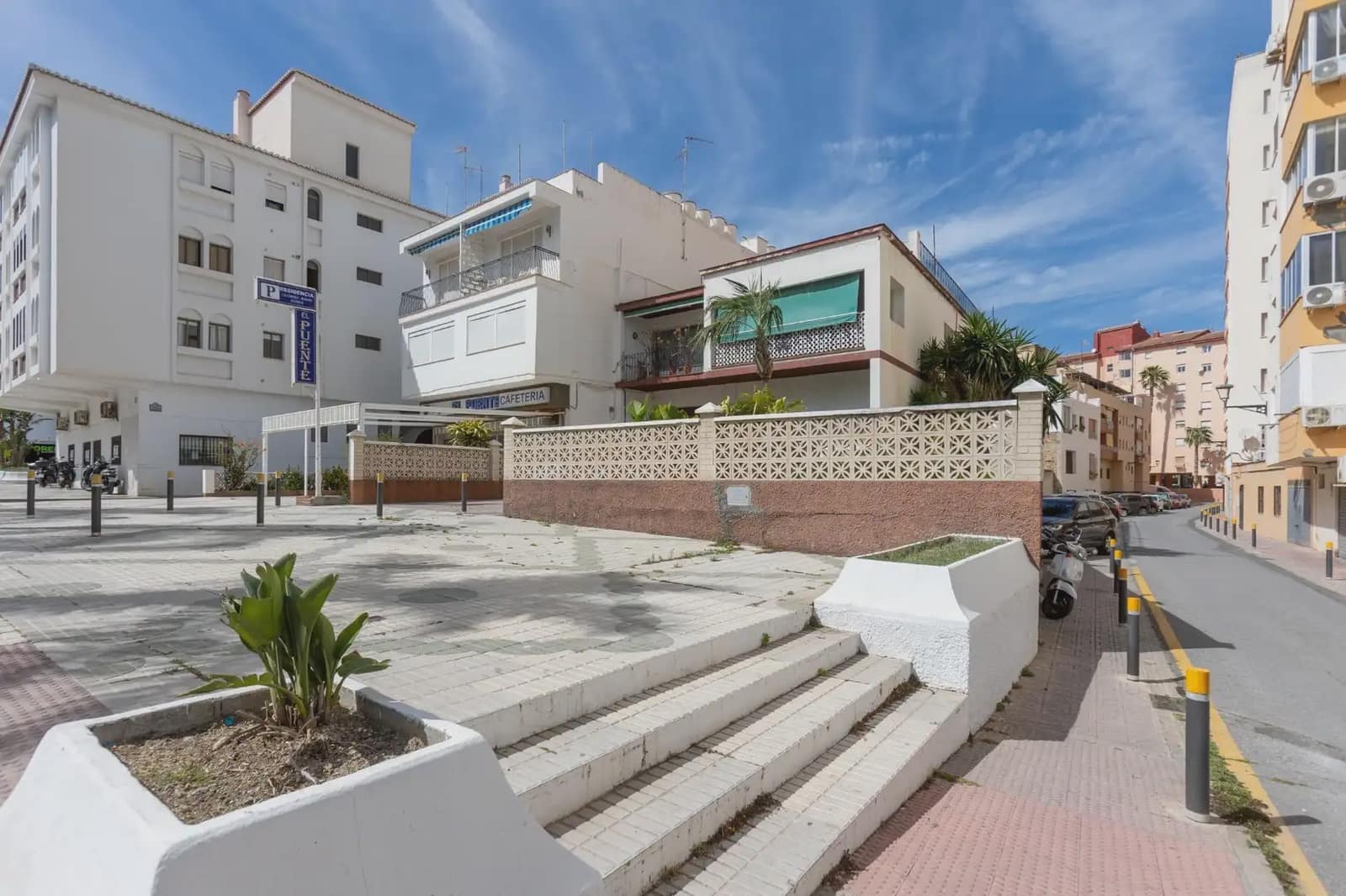 Garage for sale in Almunecar - € 100,000 (Ref: 9837614)