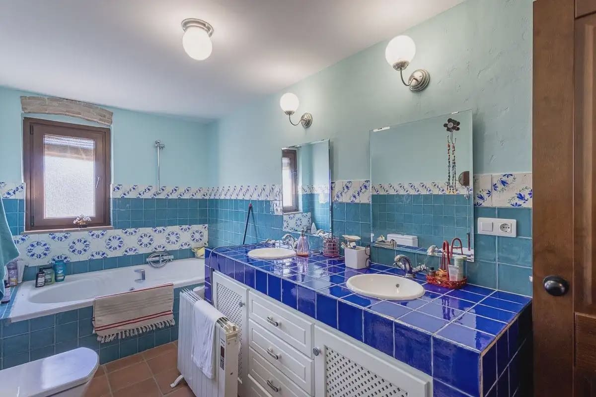 Villa til salg i Atarfe med swimmingpool garage - € 345.000 (Ref: 9837618)