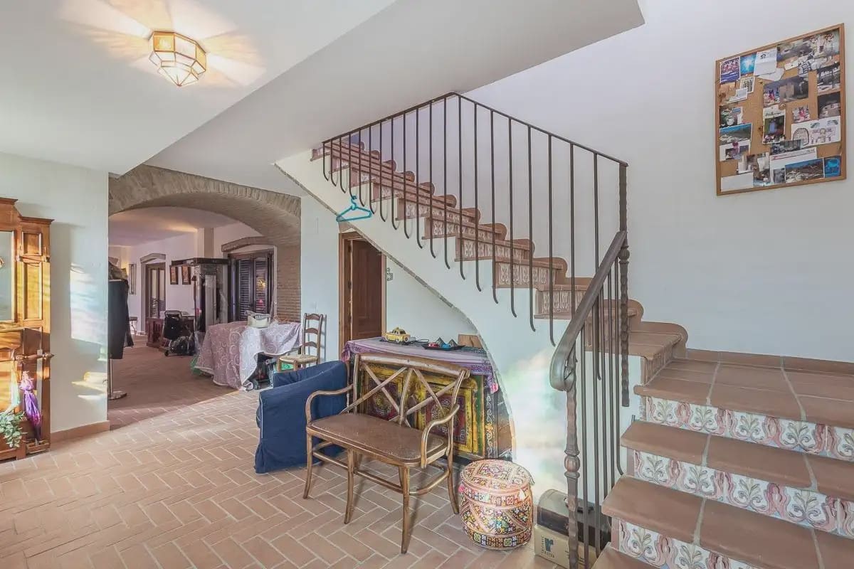 Villa til salg i Atarfe med swimmingpool garage - € 345.000 (Ref: 9837618)