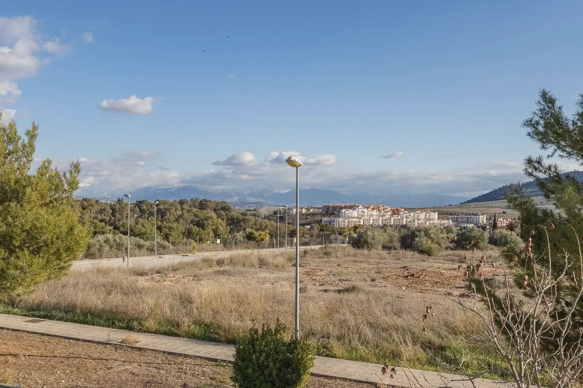 Villa til salg i Atarfe med swimmingpool garage - € 345.000 (Ref: 9837618)