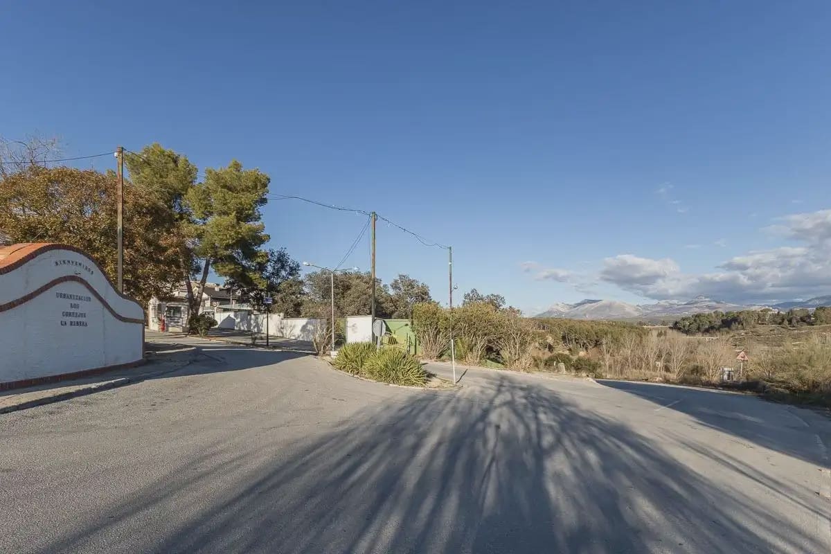 Villa til salg i Atarfe med swimmingpool garage - € 345.000 (Ref: 9837618)