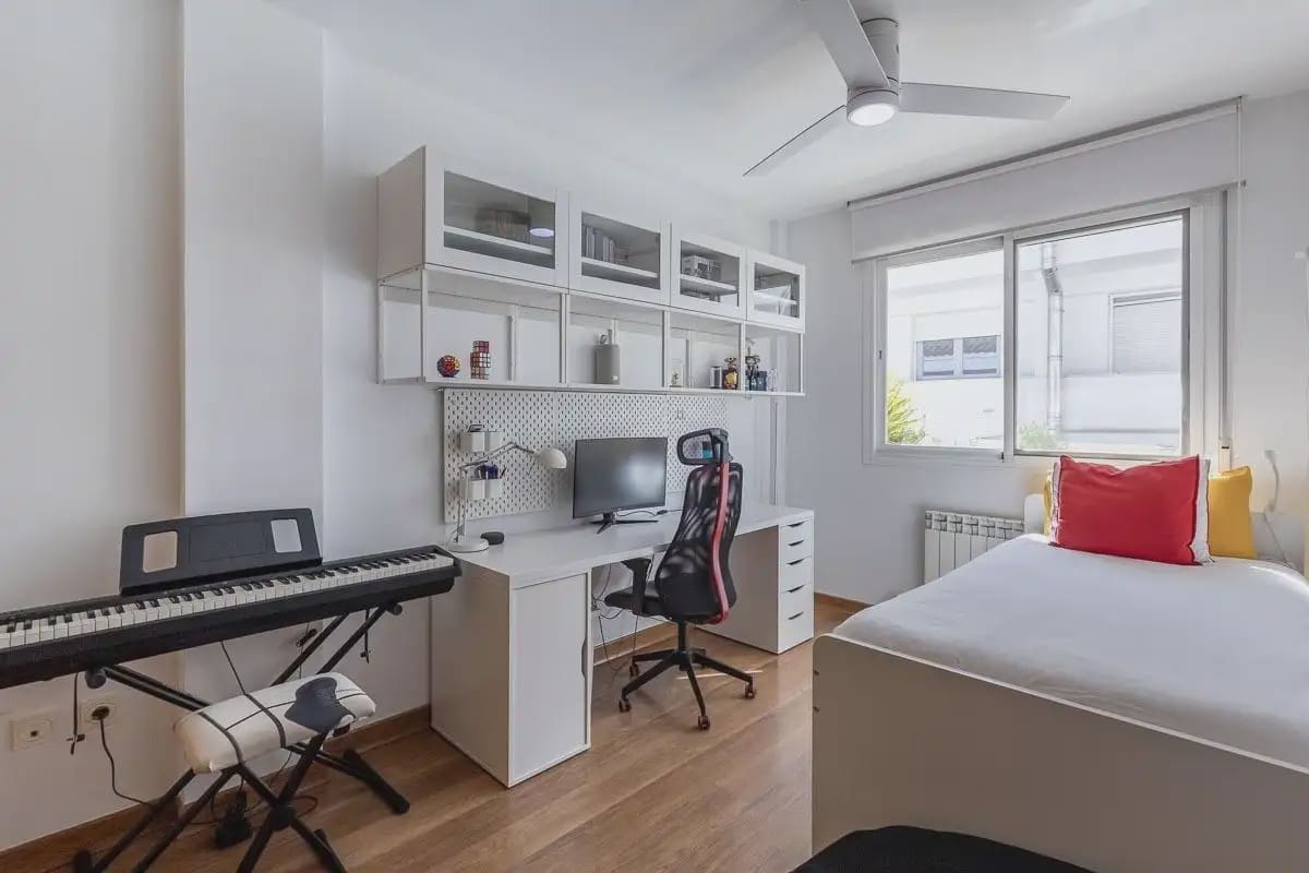 Omakotitalo myytävänä paikassa Churriana de la Vega mukana 
autotalli - 345 000 € (Ref: 9837619)